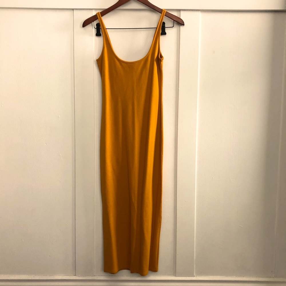 2/$20 🍃 Forever 21 body con dress!!